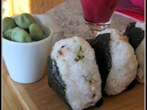 Nigorizaké sakura et onigiri au thon