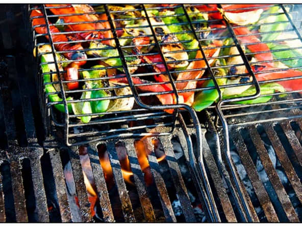 Poivrons, aubergines, courgettes marinés... des légumes grillés au barbecue ou à la plancha