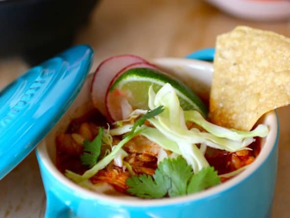 Pozole Rouge au Poulet : une potée servie au Mexique