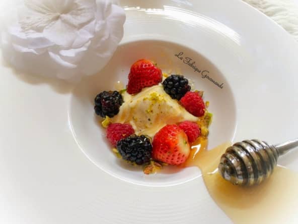 Semifreddo à la fleur d'oranger miel et pistaches