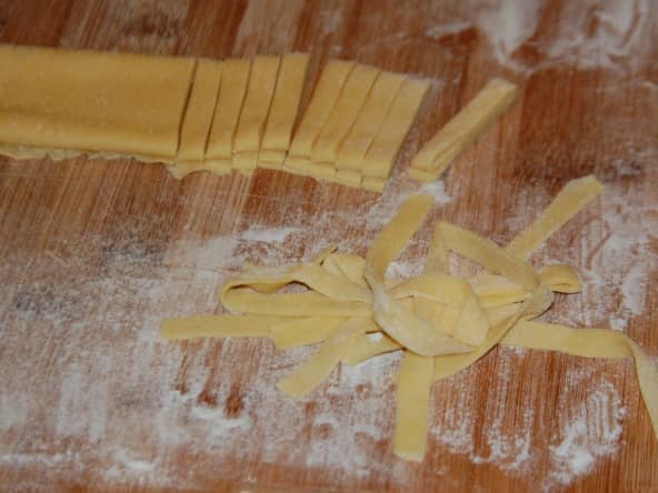 Tagliatelles maison sans machine à pâte