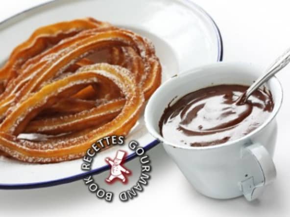 Churros sauce chocolat ou chichi fregi