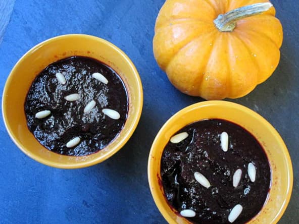 Bave de chauve-souris aux asticots ou compote de myrtilles