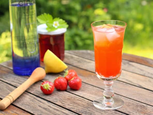 Cocktail 'Un Peu Fraise dans les Coings'