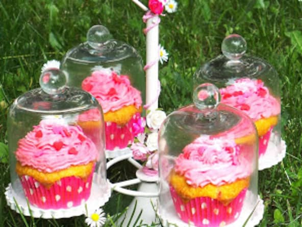 Cupcakes aux fraises et à la rose