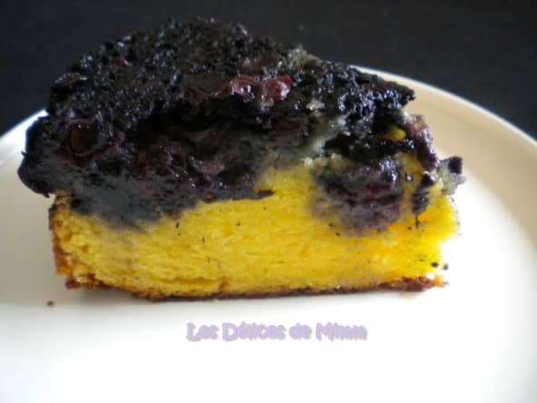 Gâteau renversé aux myrtilles