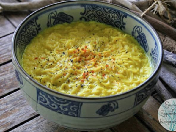 Soupe de vermicelles au lait piment et graines de pavot