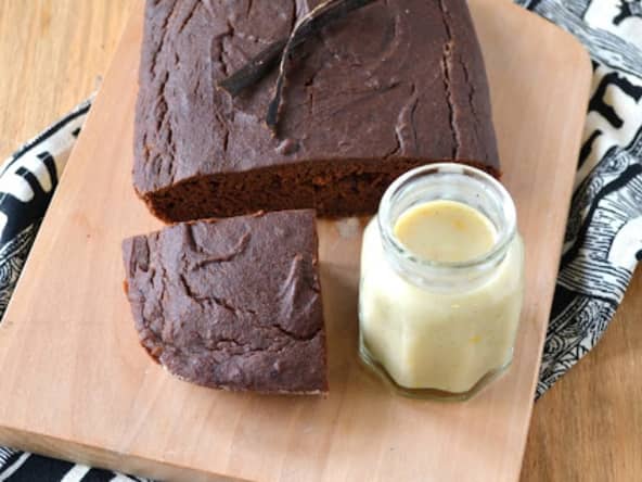 Gâteau au tofu soyeux chocolat châtaigne et crème anglaise végétale