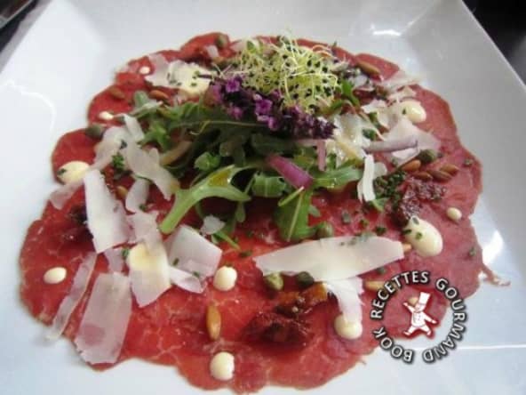 Carpaccio de boeuf roquette et parmesan