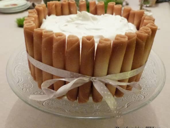 Charlotte à la rhubarbe et crème anglaise