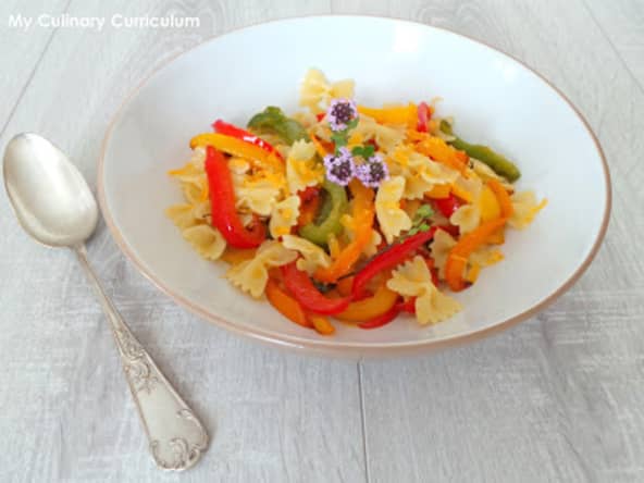 Poêlée de pâtes aux poivrons et thym citron