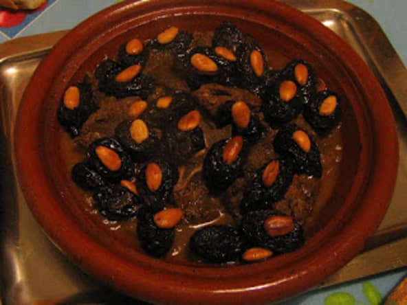 Tagine agneau, abricots, pruneaux secs, amandes : ragoût mhamar