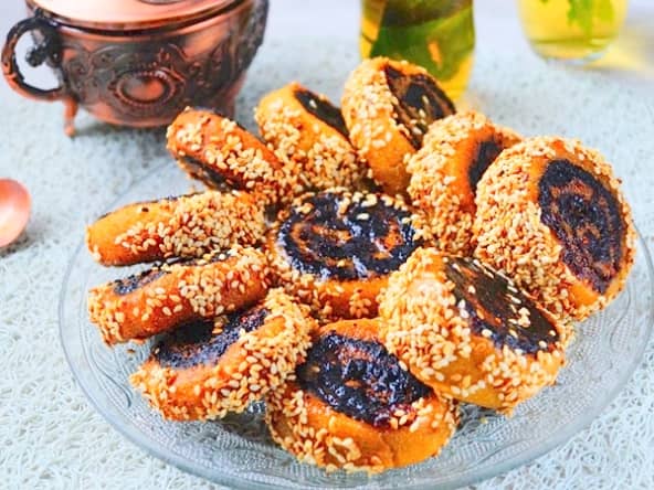 Makrout roulé aux dattes