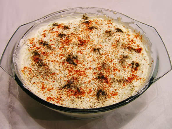 Sauce aux noix, ail, épices: la bazhe géorgienne