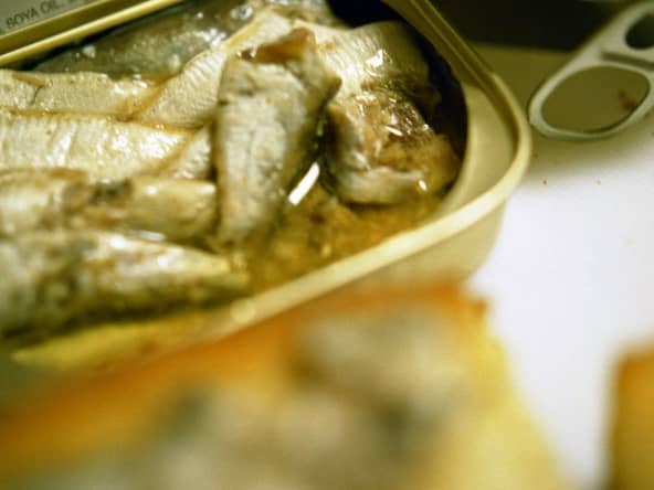 Tartinade aux sardines, beurre, citron, cornichon