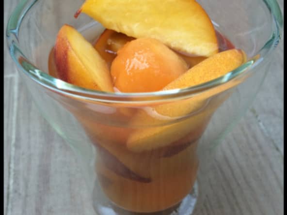 Soupe de pêches et melon à la verveine