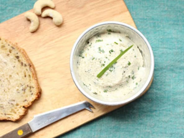 'Fromage' de noix de cajou à la ciboulette chinoise