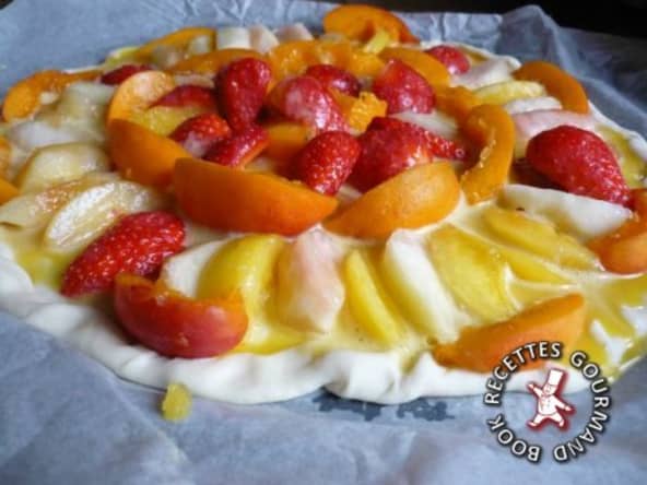 Pizza sucrée aux fruits d'été