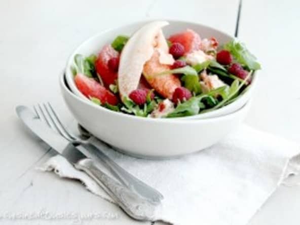 Salade de homard au pamplemousse et framboises