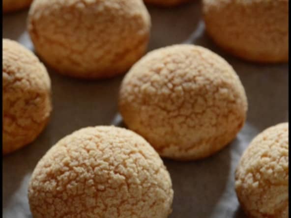 Choux craquelin, crème légère à la vanille