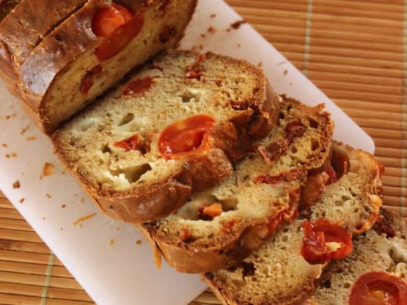 Cake salé aux tomates cerises et fromage frais