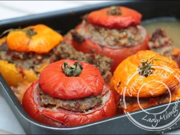Tomates farcies à la viande d'agneau et aux aubergines