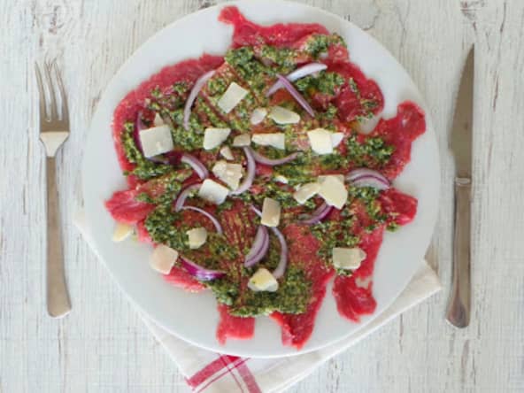 Carpaccio de bœuf au basilic et parmesan