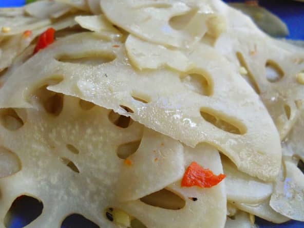 Racine de lotus sautée aigre-douce