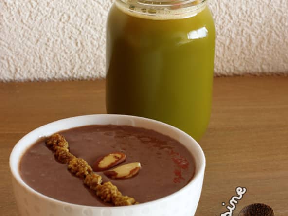 Jus de carotte, concombre et pêche jaune & Comfort smoothie banane, macadamia, maca et chocolat