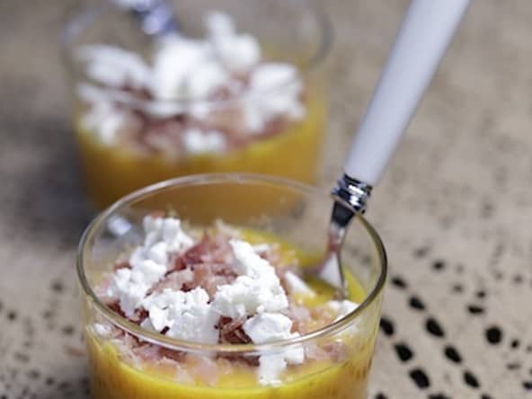 Gaspacho melon tomate feta et jambon cru