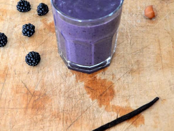 Smoothie violet de Mûres, Vanille et pâte de Noisettes