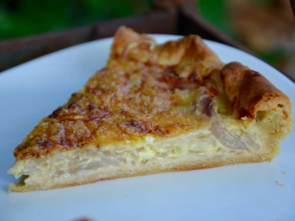 Tarte aux oignons, gruyère, moutarde