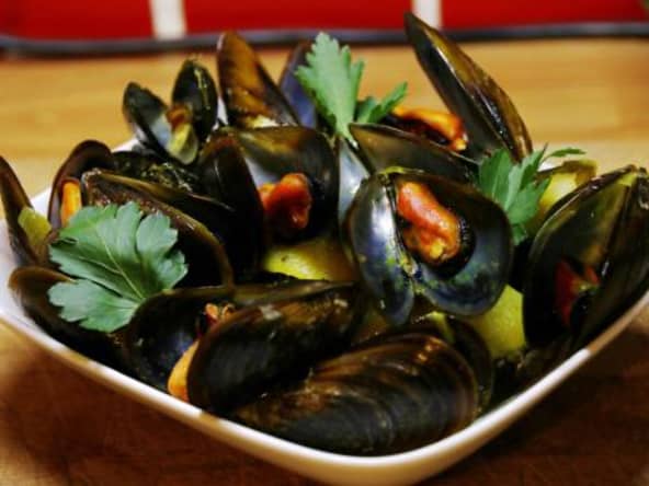 Moules frites "light" avec des frites de légumes