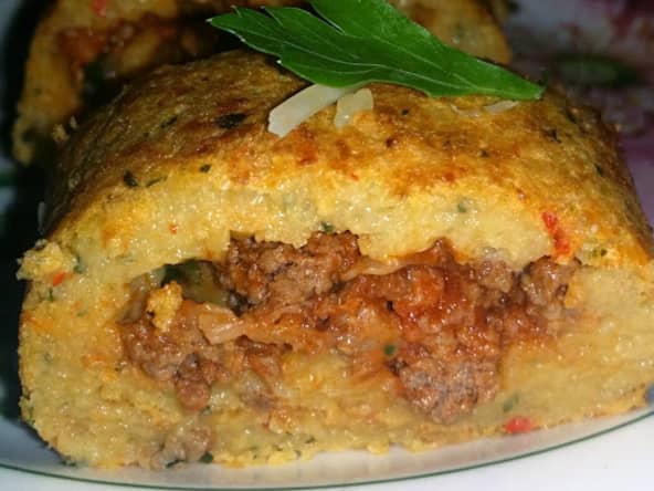 Roulé de pommes de terre à la viande