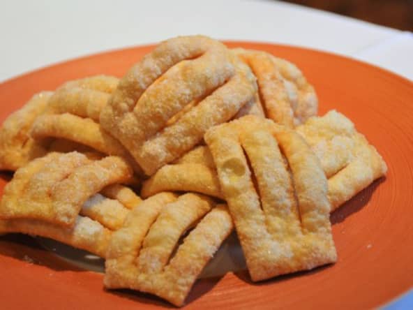 Les Crejettes, une sorte de beignets de carnaval