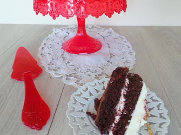 Gâteau au cacao et son glaçage au fromage frais