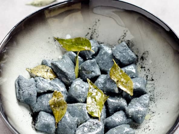 Gnocchi au curry Black Pearl, beurre aux feuilles de curry