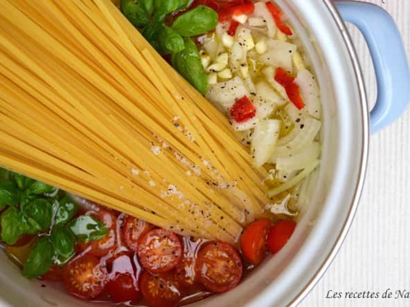 One pot pasta de linguines aux tomates cerise et basilic