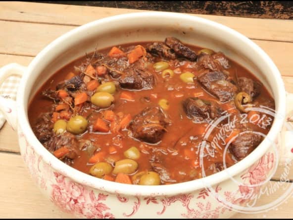 Sauté de joues de bœuf aux olives