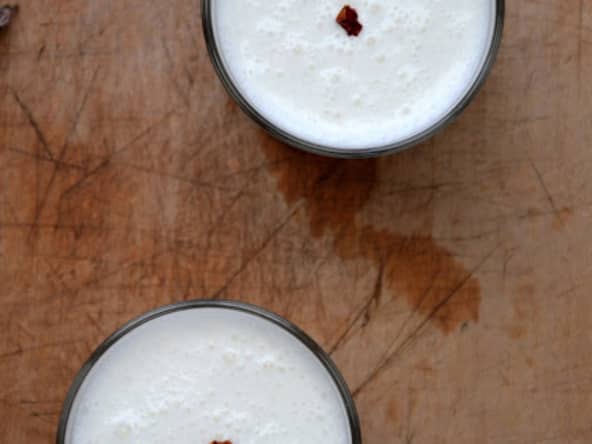 Lassi à la rose et au miel amer d'arbousier