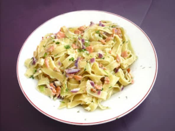 Tagliatelles Saumon Fumé, Citron Vert et Herbes Fraîches