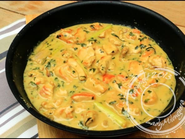 Poulet au lait de coco, basilic et citronnelle