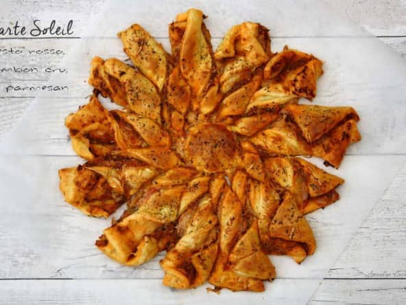 Tarte soleil au pesto rosso, jambon cru et parmesan