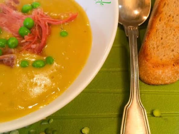 Soupe aux Pois Cassés et à la Dinde Fumée