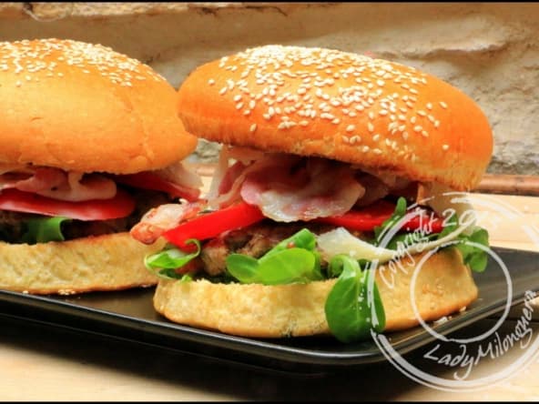 Burger italien au veau haché, pancetta et pecorino