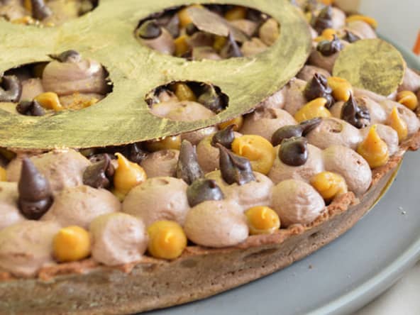 Tarte façon Fantastik chocolat, noisettes et caramel au beurre salé