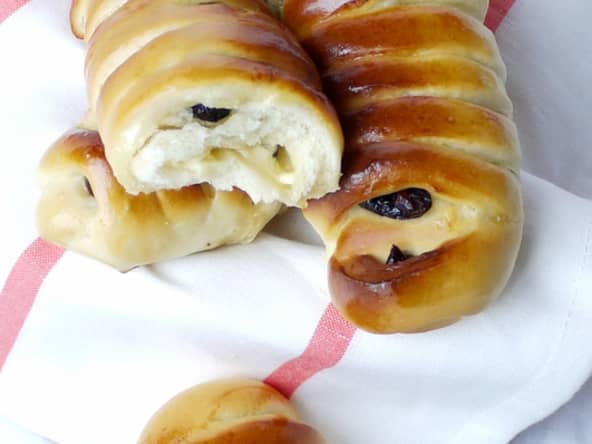 Briochettes aux cranberries et chocolat blanc