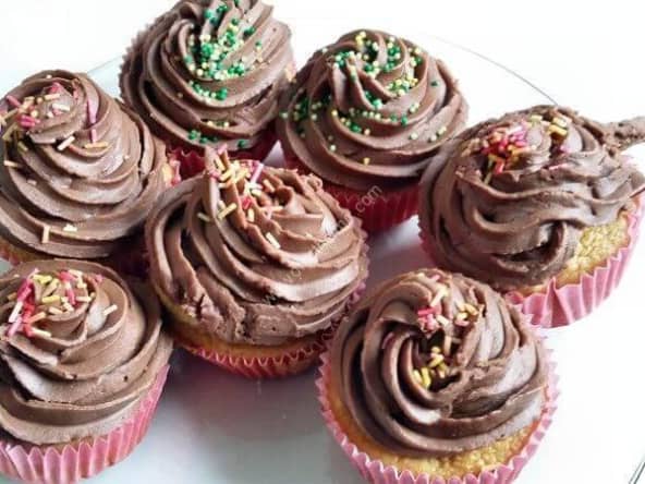 Cupcakes glaçage chocolat au thermomix facile et rapide