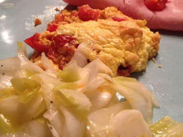 Omelette soufflée aux tomates