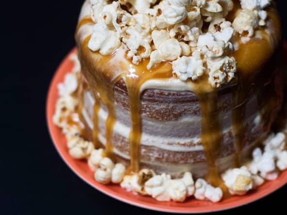 Gâteau vanille caramel et pop corn